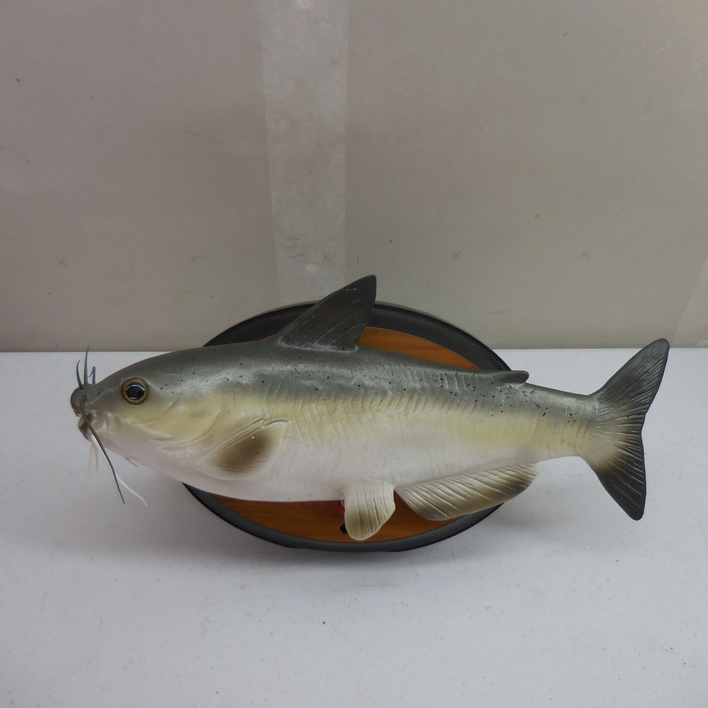 Gemmy Cool Catfish Singing Motion Activated Fish Bad to the Bone Novelty Plaque